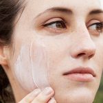 01-sunscreen-applying-lowres-2×1