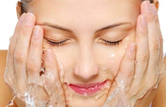 8 Morning Habits That Are Ruining Your Skin