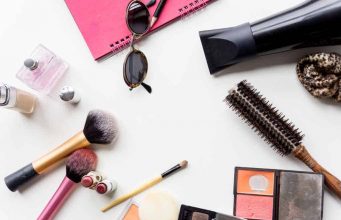 10 beauty products you need when you are on a holiday