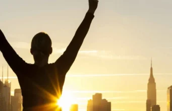 Things Successful People Do Before 8 AM